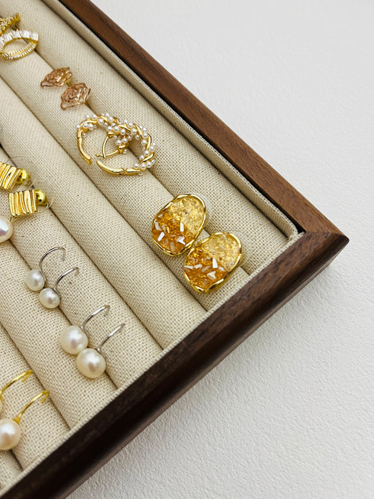 9番 オレンジグラデピアス