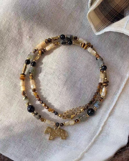 6番 ポニーチャーム天然石ネックレス