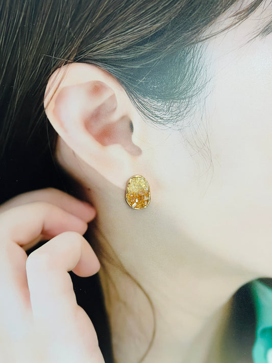 9番　オレンジグラデピアス